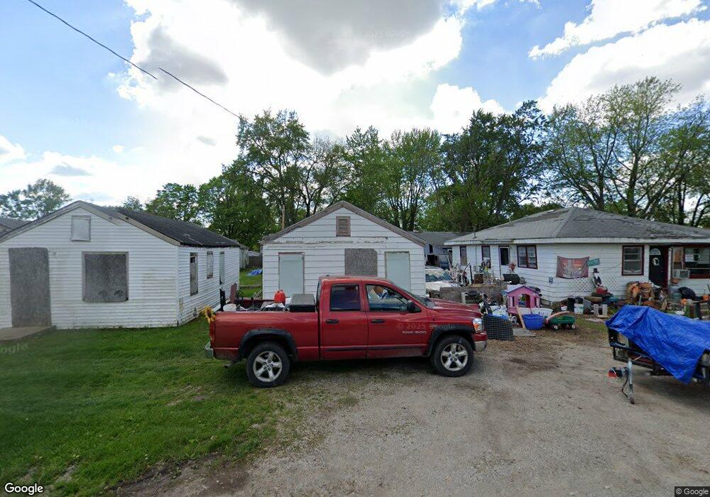 807 N 33rd St, Mattoon, IL 61938 - photo 1