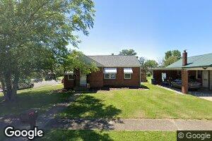 209 SW 11th St, Fairfield, IL 62837