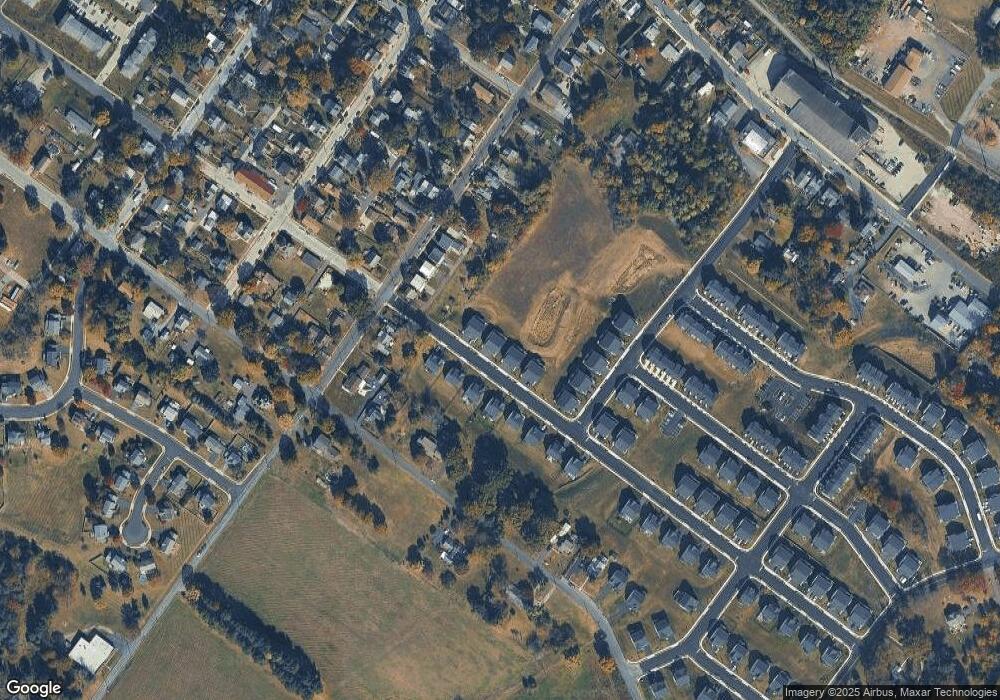 411 S Cedar St, Spring City, PA 19475 - photo 1