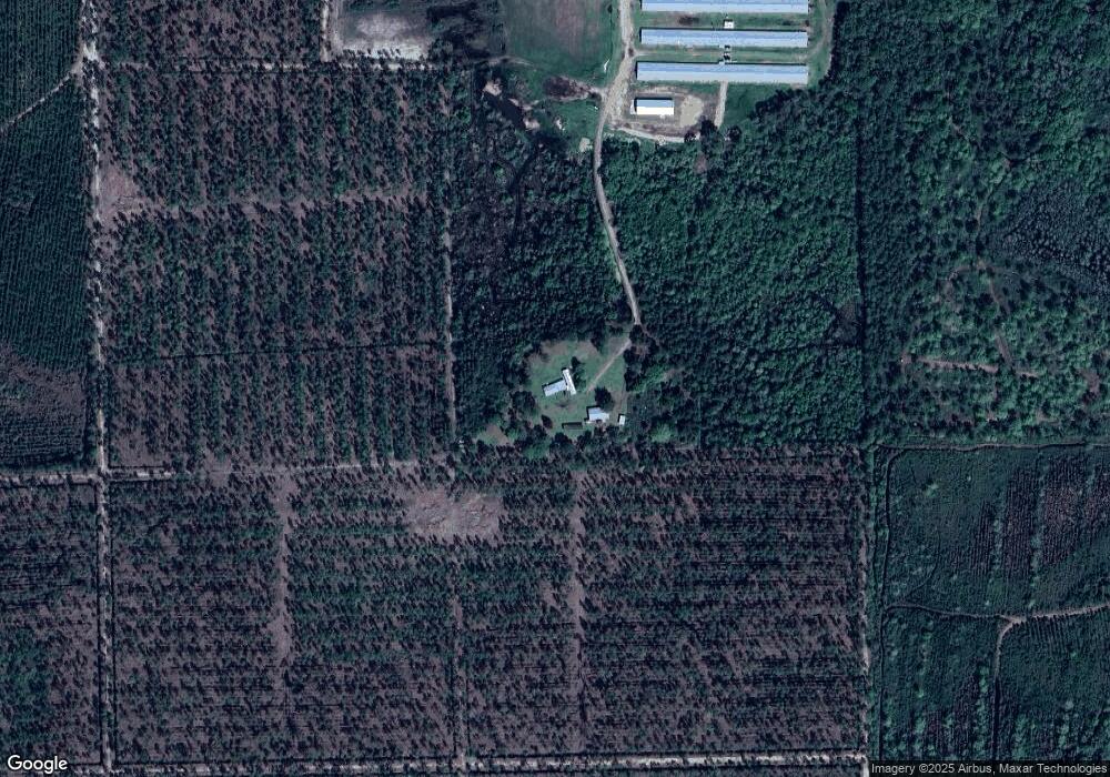 370 W Chicken Rd, Broxton, GA 31519 - photo 1
