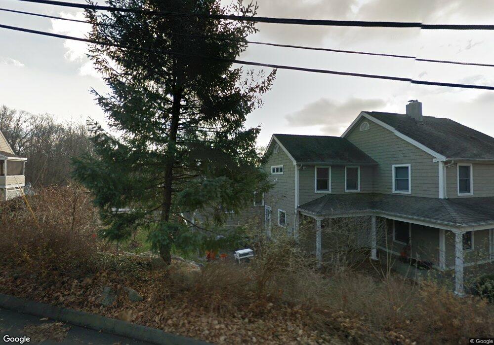 17 Strawberry Hill Rd, New Canaan, CT 06840 - photo 1