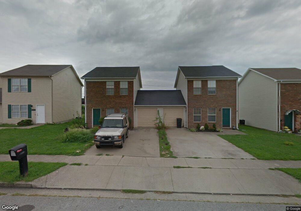 1060 Pinoak Dr unit 1062, Nicholasville, KY 40356 - photo 1