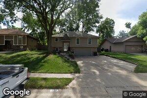 15165 R St, Omaha, NE 68137