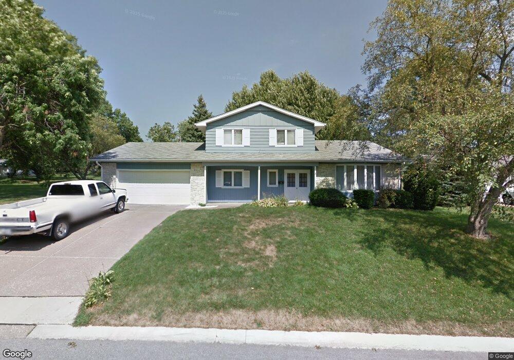 2719 Harmony Dr, Bettendorf, IA 52722 - photo 1