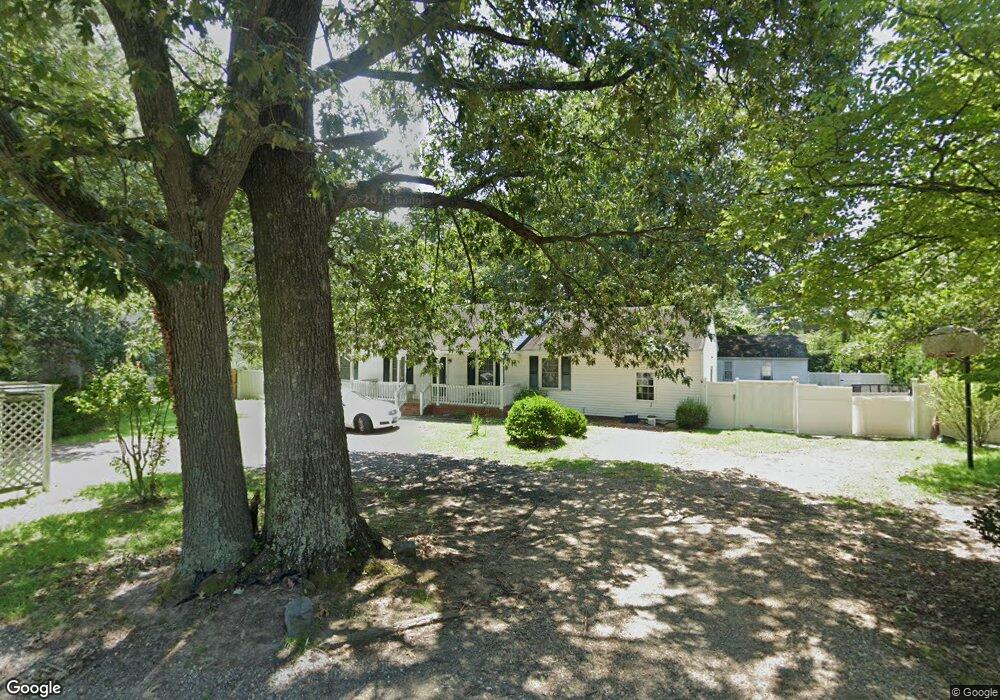 7416 Camp Okee Dr, Gloucester Point, VA 23062 - photo 1