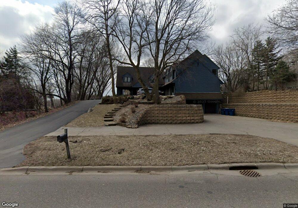 18315 Ridgewood Rd, Minnetonka, MN 55345 - photo 1