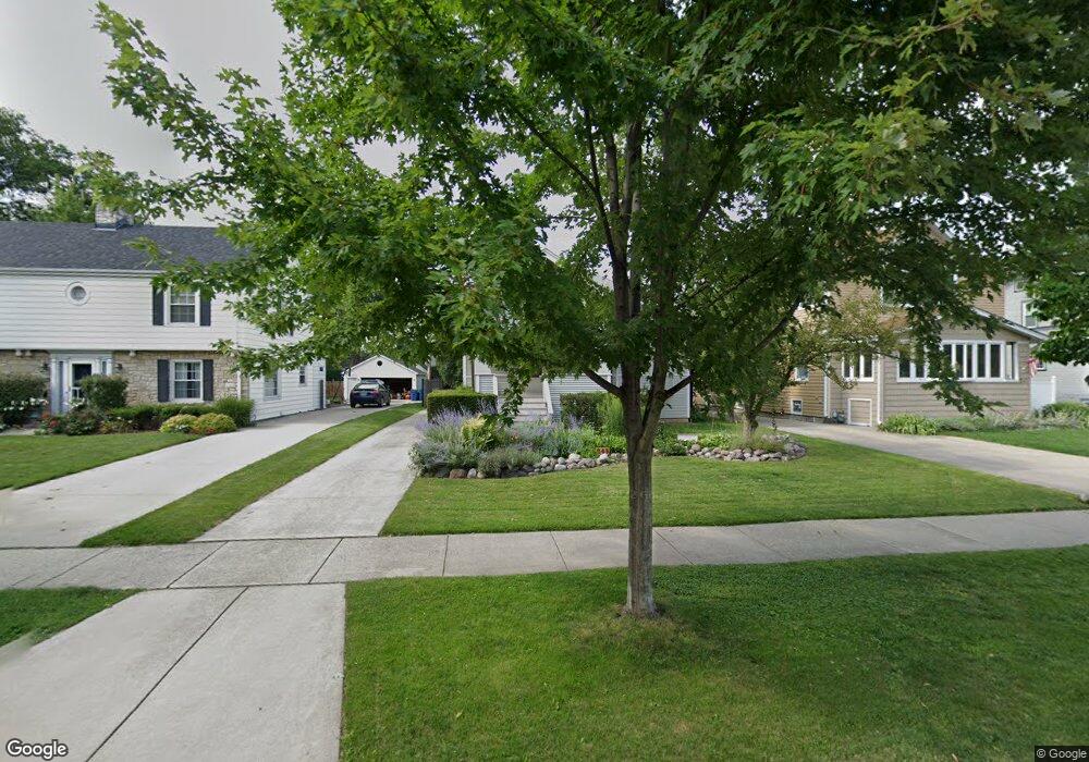 243 E Schiller St, Elmhurst, IL 60126 - photo 1