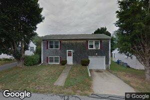 20 Islington Ave, Portsmouth, RI 02871