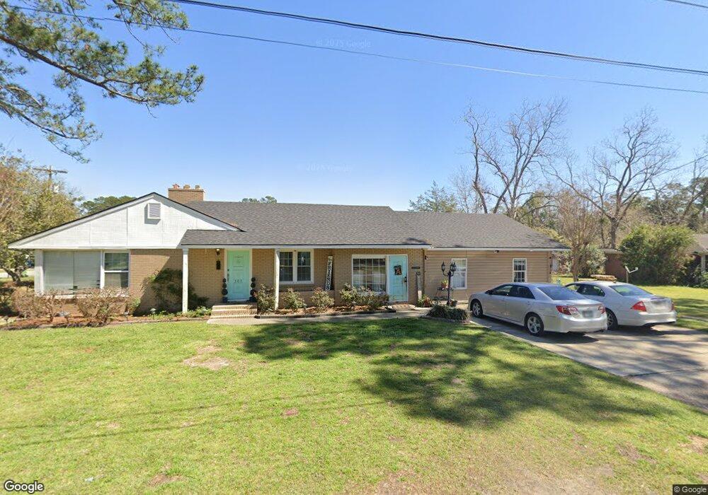 301 Laurel Ave, Adel, GA 31620 - photo 1