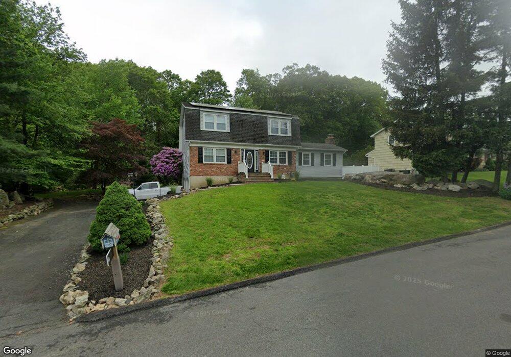 8 Capt Faldermeyer Ct, Stony Point, NY 10980 - photo 1