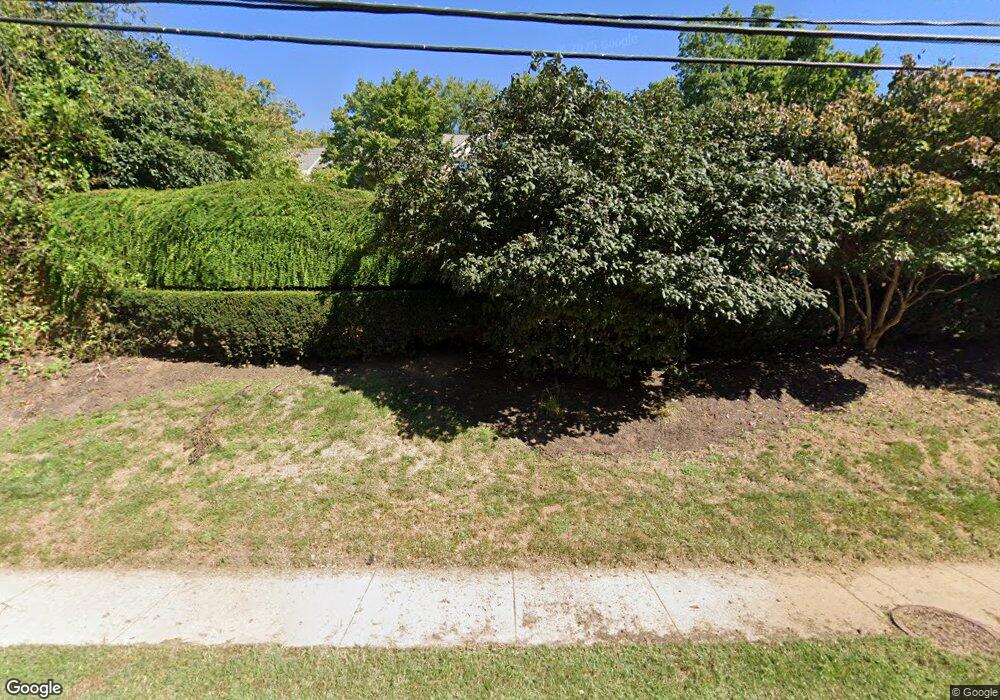 7935 Foxcrest Ct, Potomac, MD 20854 - photo 1