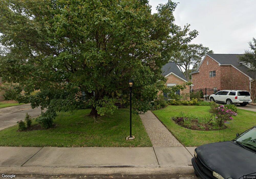 10218 Olympia Dr, Houston, TX 77042 - photo 1