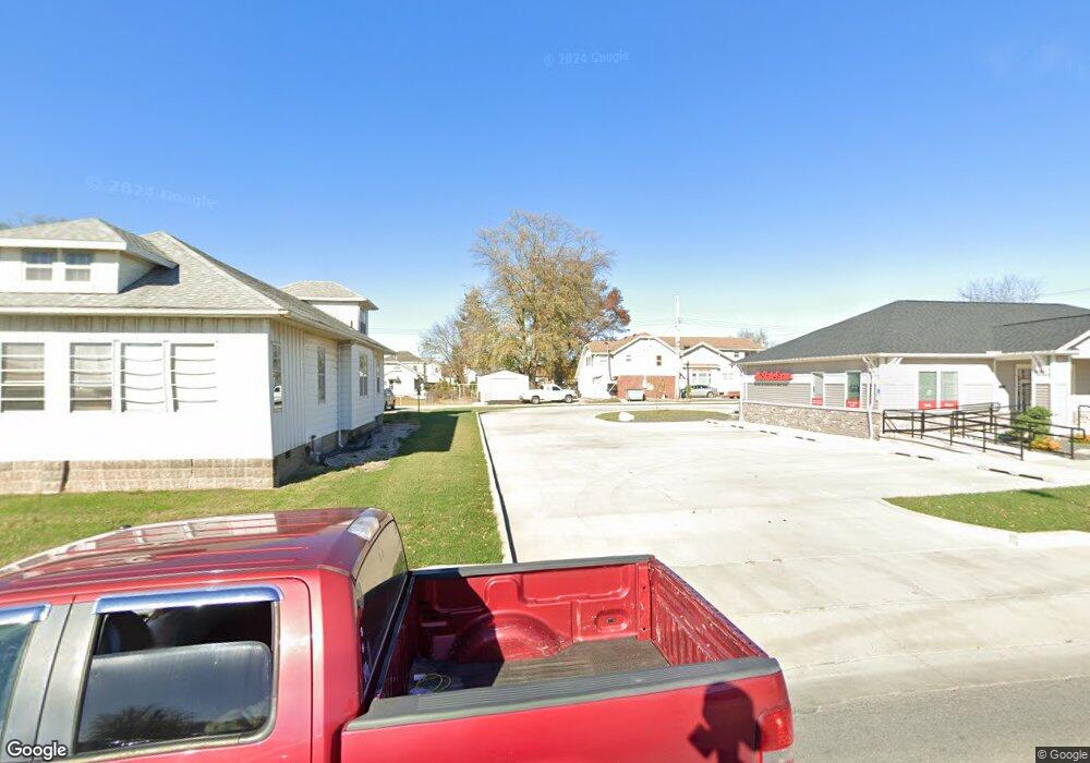 804 W Fayette Ave, Effingham, IL 62401 - photo 1