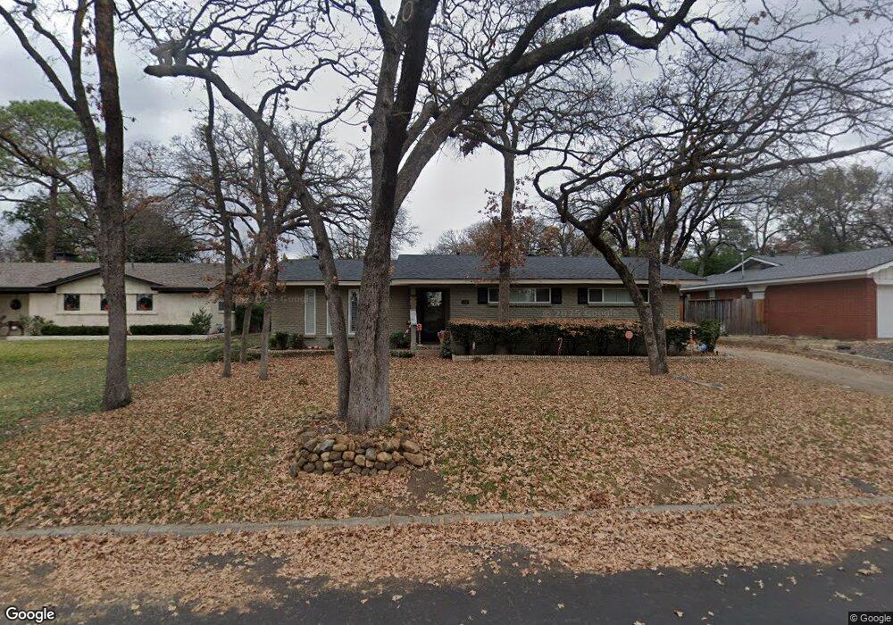 716 Joanna Dr, Hurst, TX 76053 - photo 1