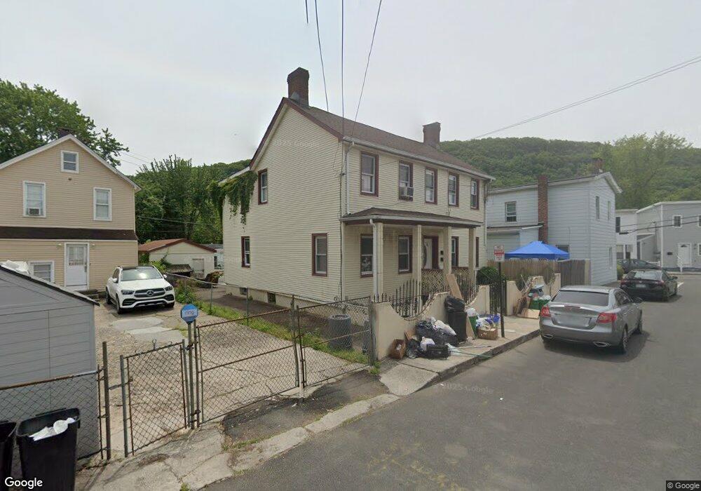 4 Van Houten St, Haverstraw, NY 10927 - photo 1