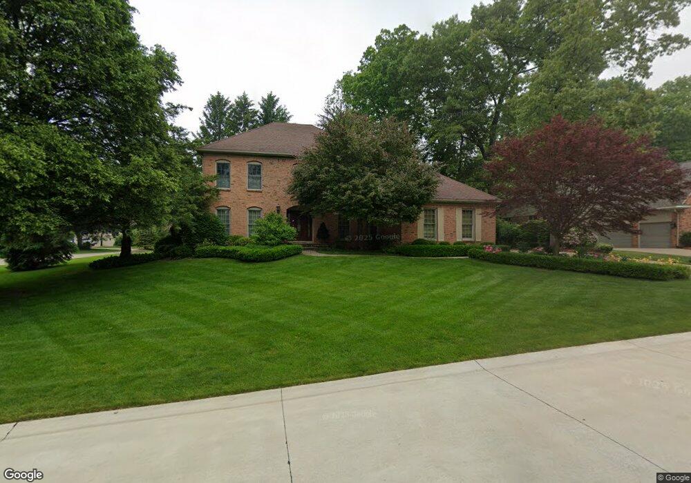 3290 Parkwood Dr, Rochester Hills, MI 48306 - photo 1