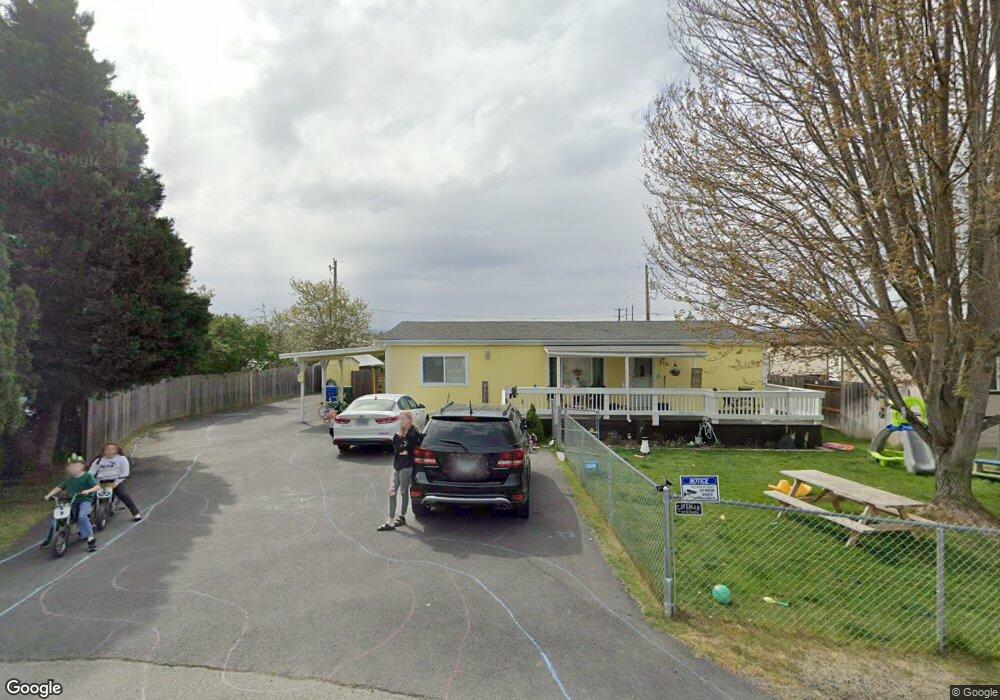 216 Pardee Ln, Grants Pass, OR 97527 - photo 1