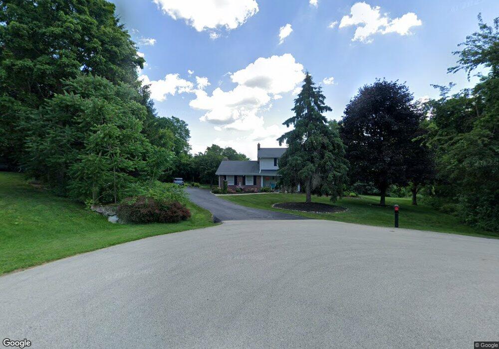 N51W27535 Lettie Ln, Pewaukee, WI 53072 - photo 1