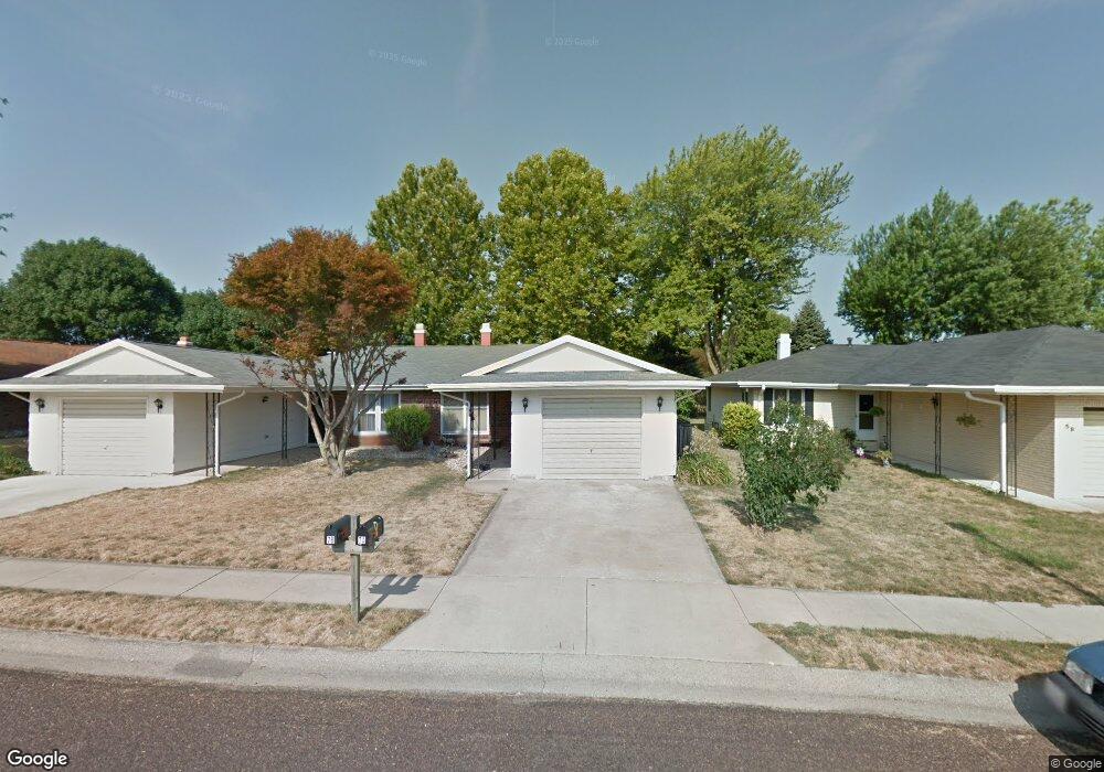 7 Eisenhower Dr, Jacksonville, IL 62650 - photo 1