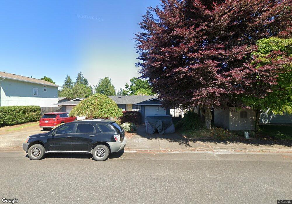 1740 N Maple St, Canby, OR 97013 - photo 1