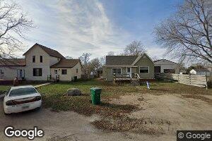 605 S 3rd Ave, Woonsocket, SD 57385