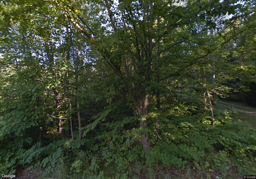 654 Cross Country Rd, Pembroke, NH 03275 - photo 1