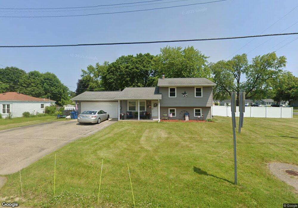 2112 W Osterhout Ave, Portage, MI 49024 - photo 1
