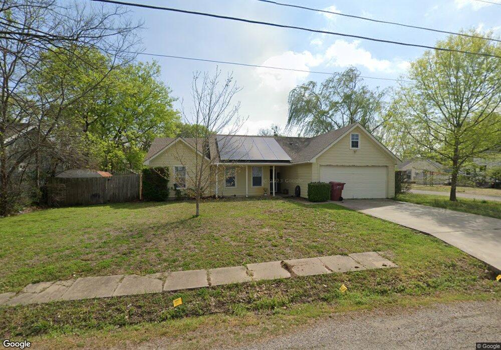1100 Chestnut St, Bonham, TX 75418 - photo 1