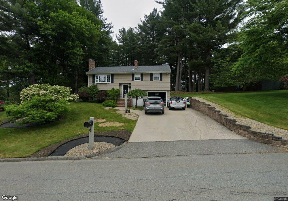 141 Patricia Ln, Dracut, MA 01826 - photo 1