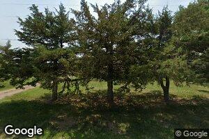 203 E Madison St, Plankinton, SD 57368