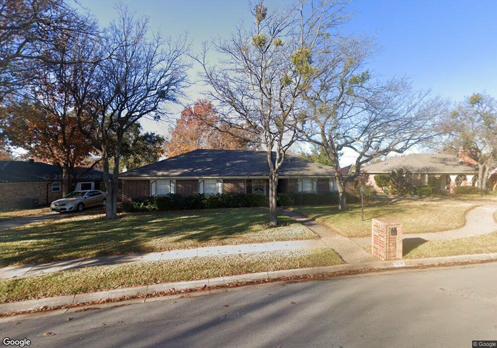 2601 Lakeview Ct, Bedford, TX 76021 - photo 1