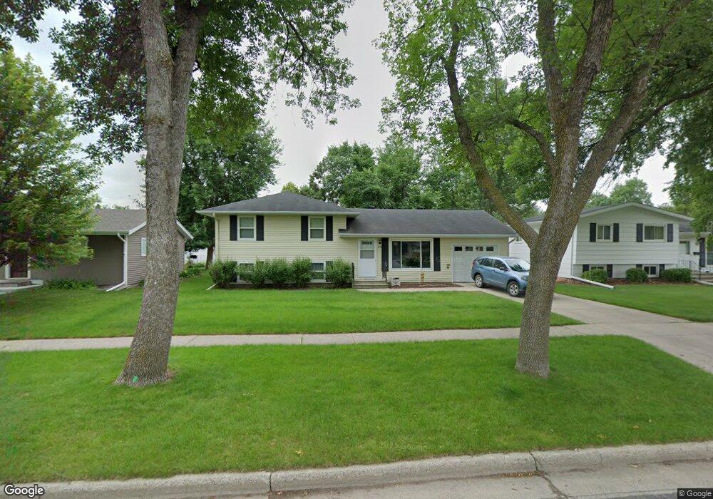 94 28th Ave N, Fargo, ND 58102 - photo 1