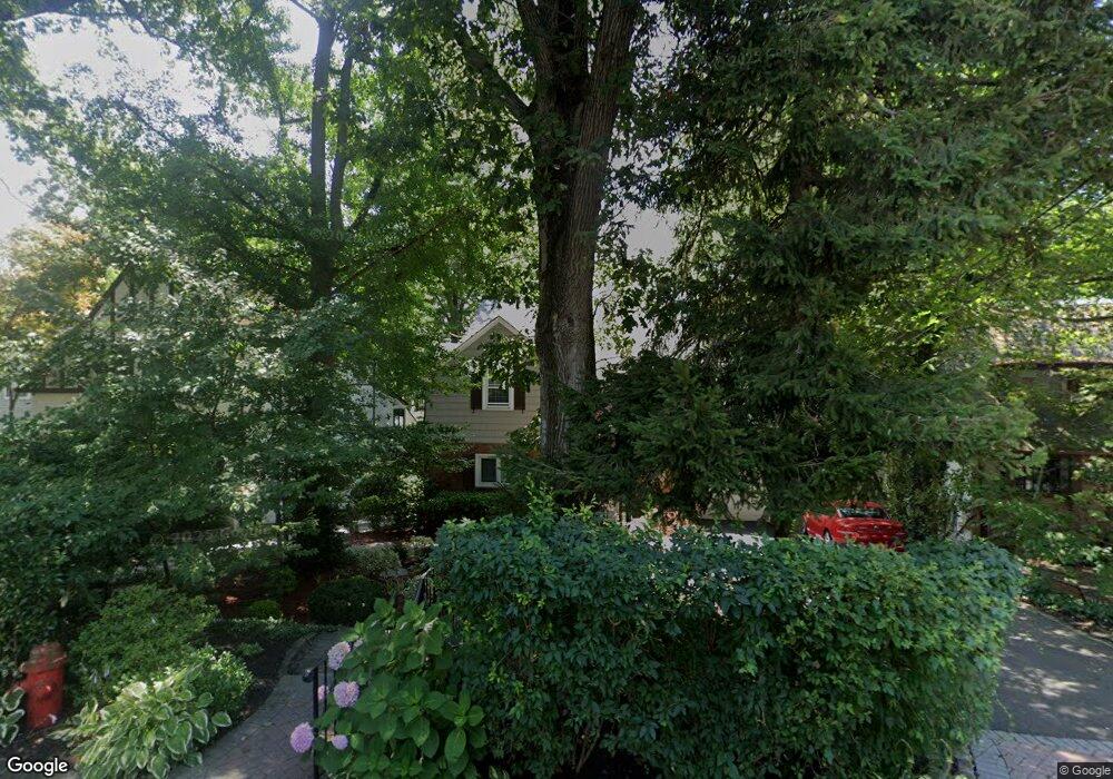 5 Briarcliff Dr, Port Washington, NY 11050 - photo 1