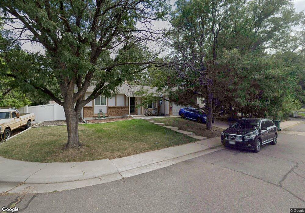 934 S Oakland Ct, Aurora, CO 80012 - photo 1