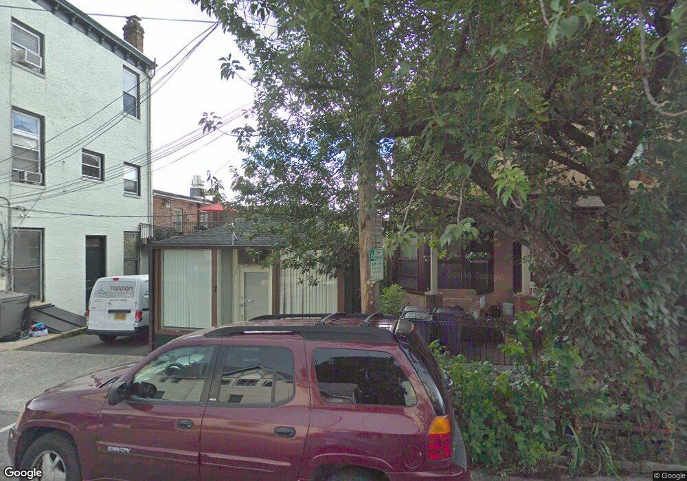 7 N Eckar St, Irvington, NY 10533 - photo 1