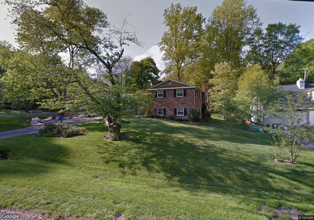 7813 Cindy Ln, Bethesda, MD 20817 - photo 1