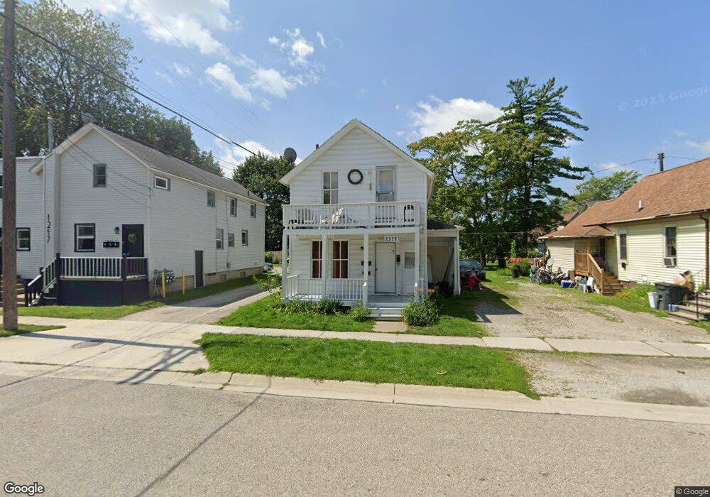 1215 9th St, Port Huron, MI 48060 - photo 1