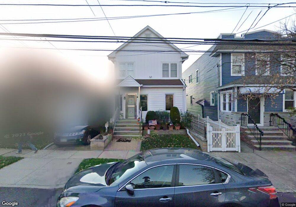 7530 166th St, Fresh Meadows, NY 11366 - photo 1