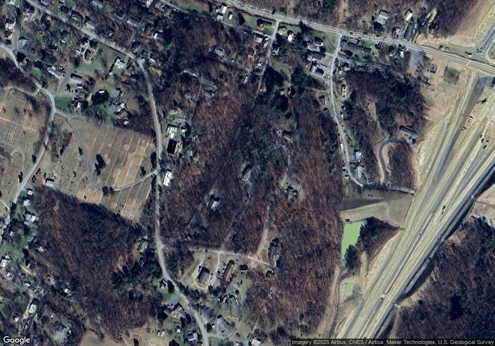 89 Briarwood Cir, Berkeley Springs, WV 25411 - photo 1