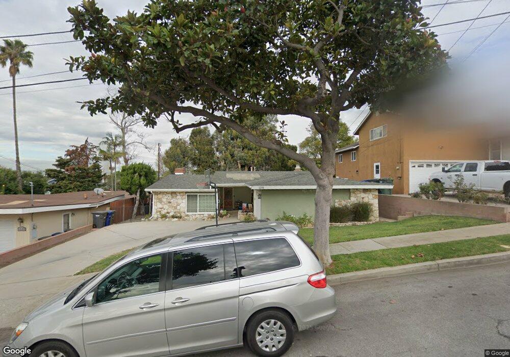 1233 E Oak Ave, El Segundo, CA 90245 - photo 1