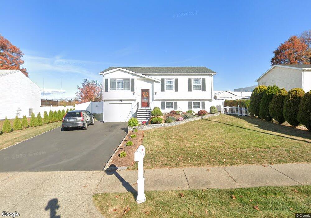 43 Village Green Dr, New Britain, CT 06053 - photo 1