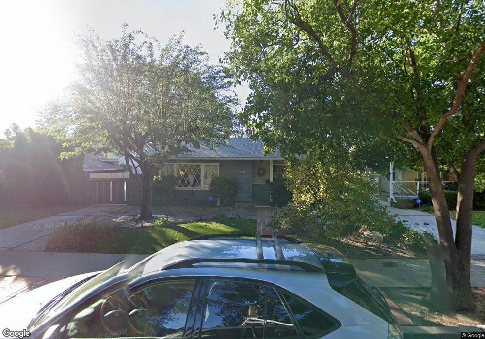 22046 Lopez St, Woodland Hills, CA 91364 - photo 1