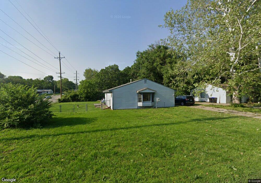 600 SE 34th St, Topeka, KS 66605 - photo 1