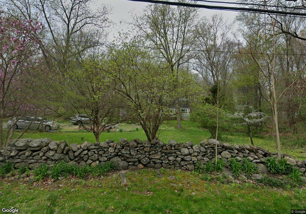 92 Bedford Rd, Greenwich, CT 06831 - photo 1