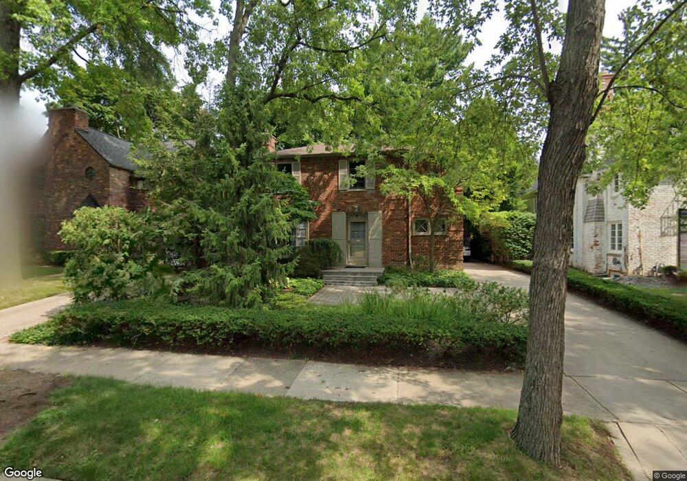 124 Meadow Ln, Grosse Pointe Farms, MI 48236 - photo 1