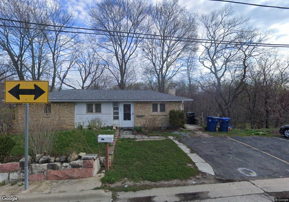 724 W Clayton St, Waukegan, IL 60085 - photo 1