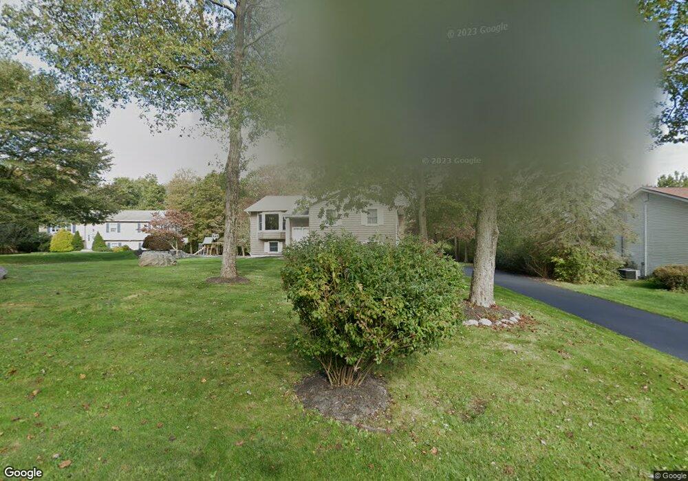 3237 S Shelley St, Mohegan Lake, NY 10547 - photo 1