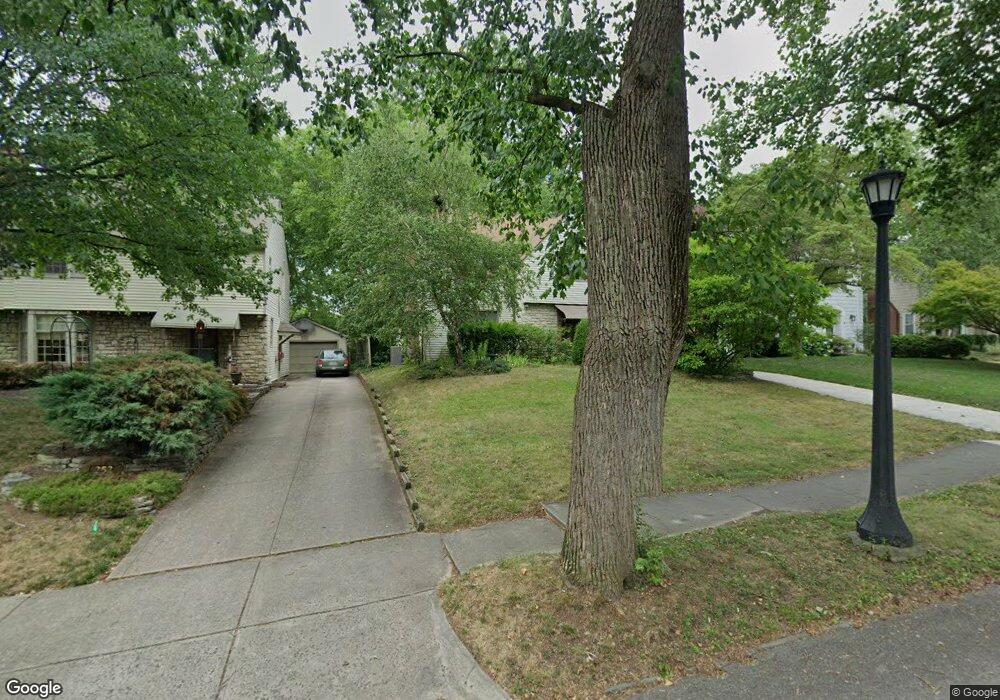 258 E Dunedin Rd, Columbus, OH 43214 - photo 1