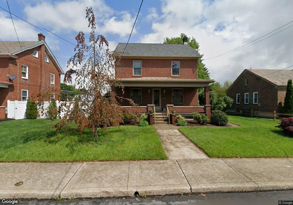 215 E Noble Ave, Shoemakersville, PA 19555 - photo 1