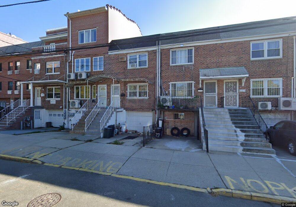 32-25 Leavitt St, Flushing, NY 11354 - photo 1